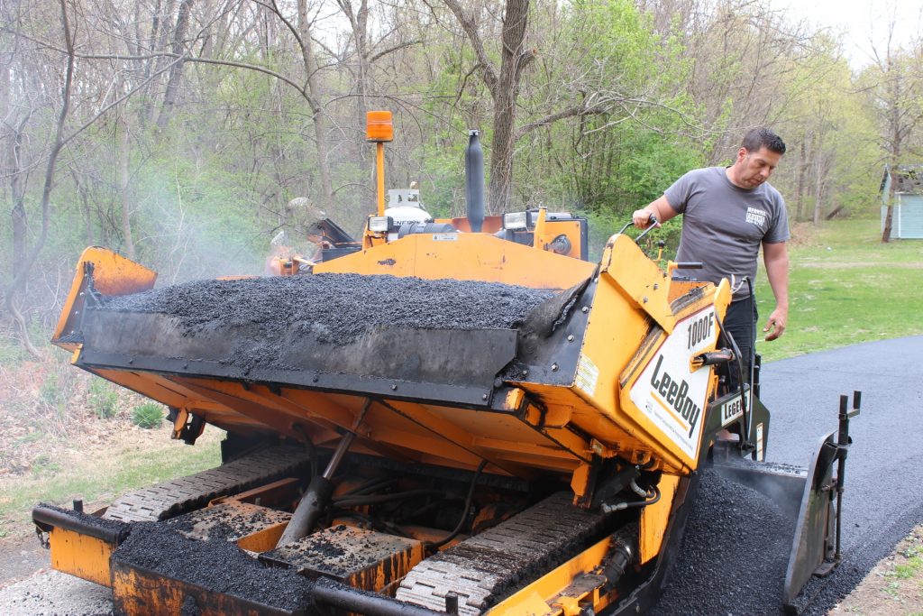 asphalt driveway paving